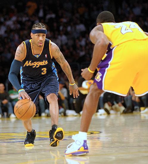 依靠锋线尖 依靠锋线尖