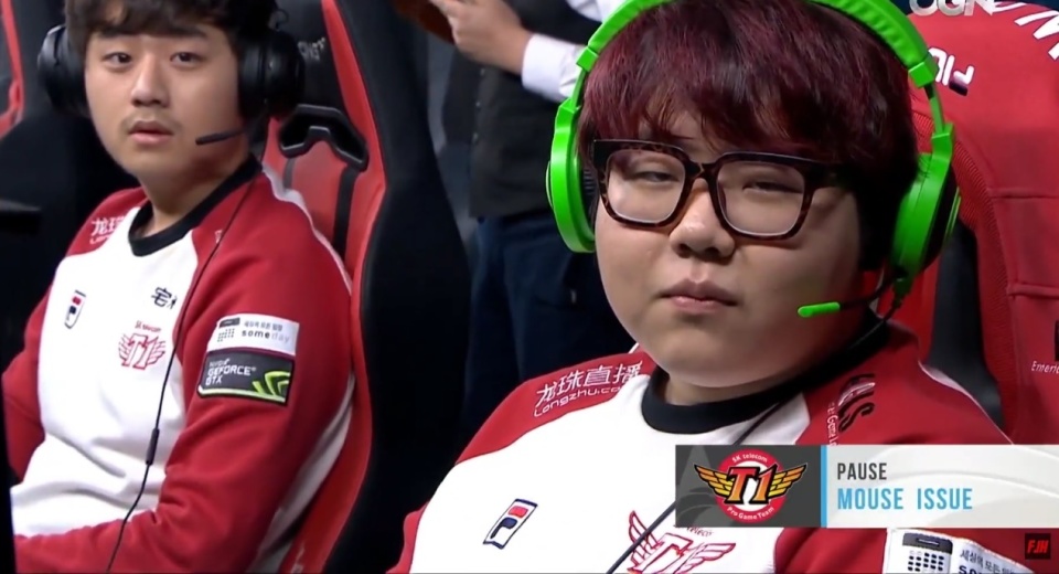 坚定不移地 坚定不移地